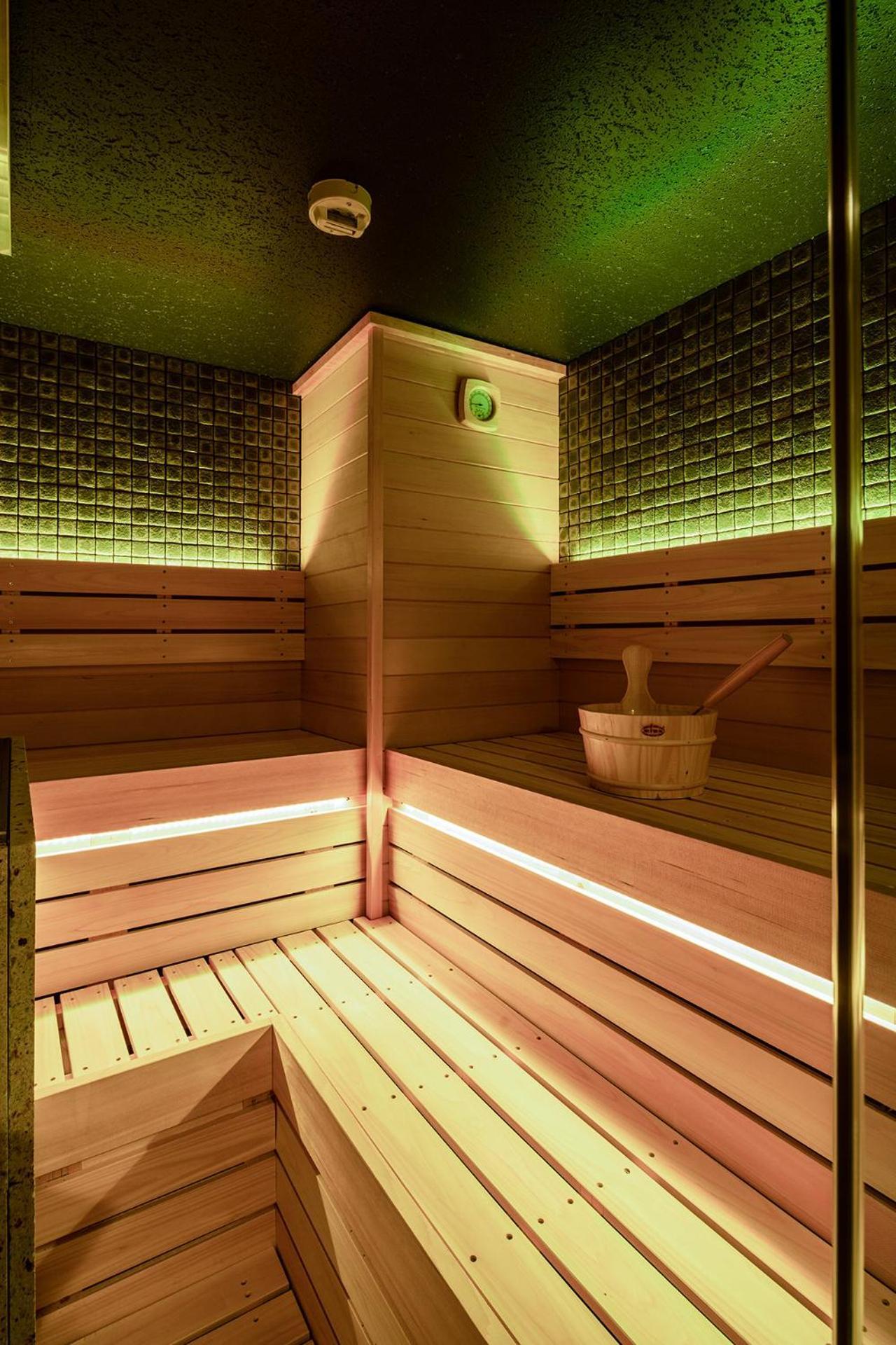 Section L Tsukiji Aparthotel Tokyo Bagian luar foto